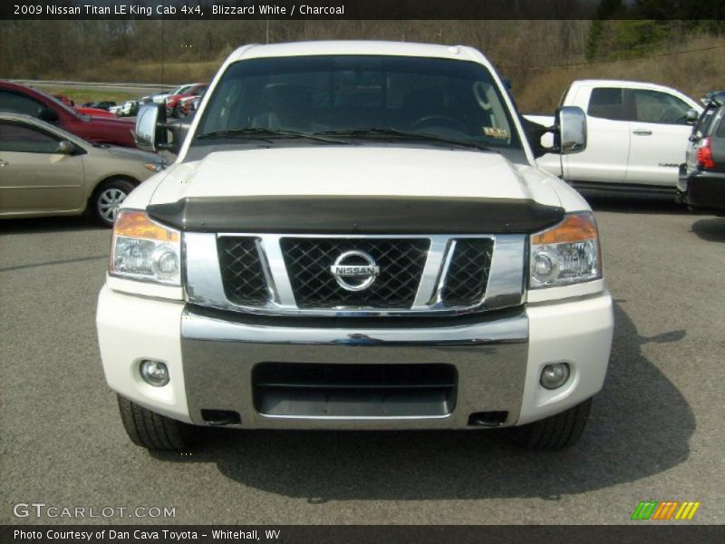 Blizzard White / Charcoal 2009 Nissan Titan LE King Cab 4x4