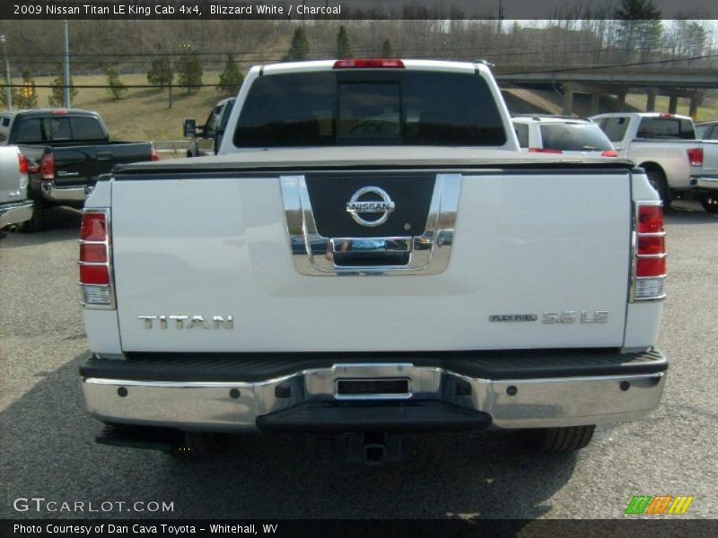 Blizzard White / Charcoal 2009 Nissan Titan LE King Cab 4x4