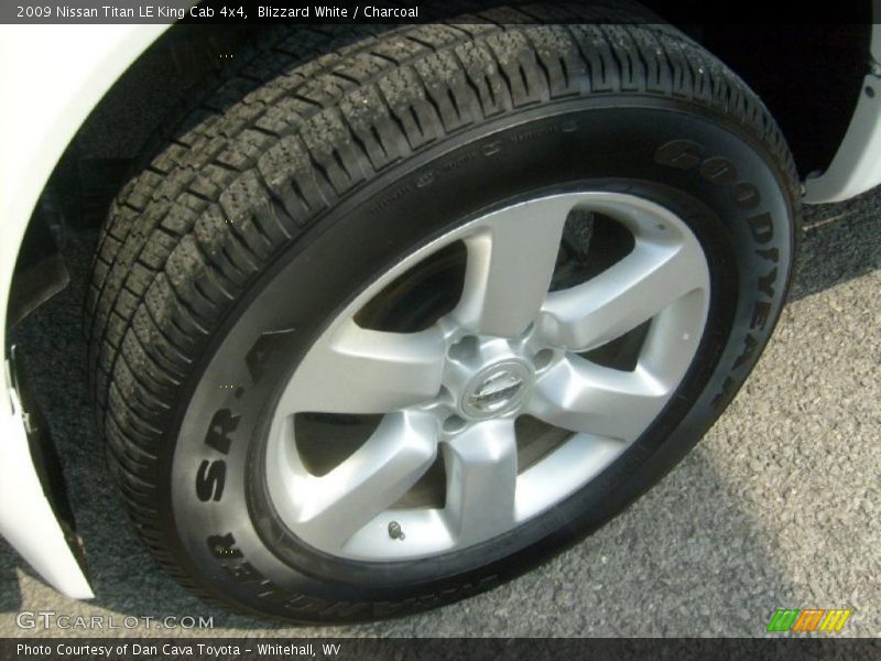 Blizzard White / Charcoal 2009 Nissan Titan LE King Cab 4x4