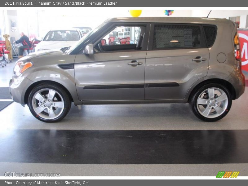 Titanium Gray / Sand/Black Premium Leather 2011 Kia Soul !