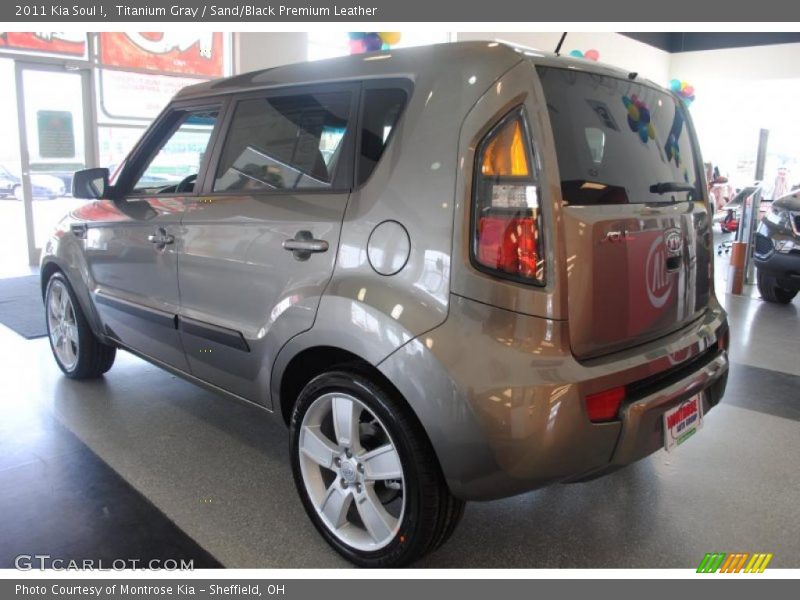 Titanium Gray / Sand/Black Premium Leather 2011 Kia Soul !