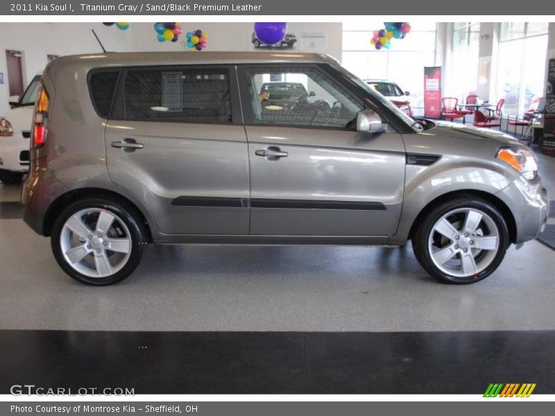 Titanium Gray / Sand/Black Premium Leather 2011 Kia Soul !