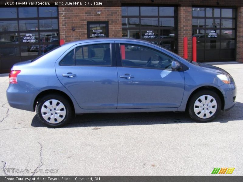 Pacific Blue Metallic / Bisque 2010 Toyota Yaris Sedan