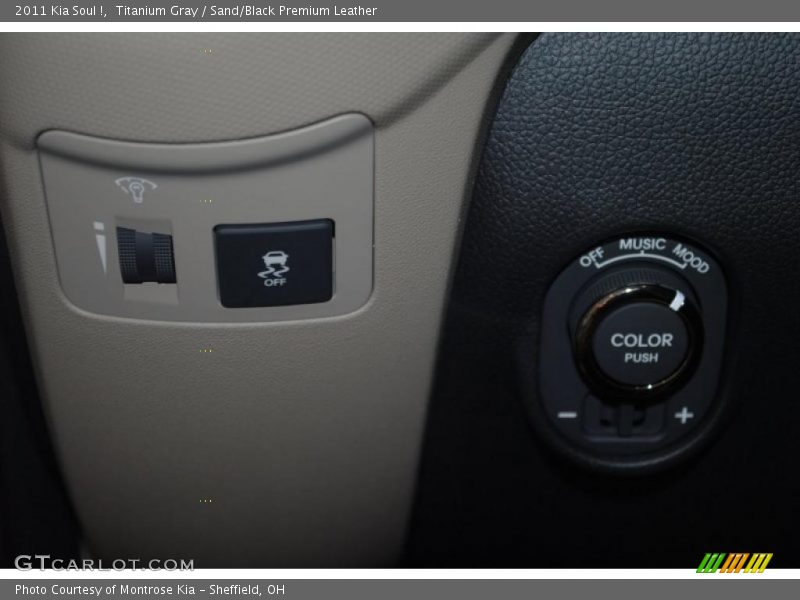 Titanium Gray / Sand/Black Premium Leather 2011 Kia Soul !