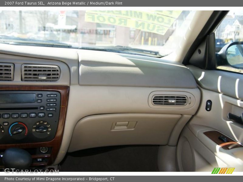 Arizona Beige Metallic / Medium/Dark Flint 2007 Ford Taurus SEL