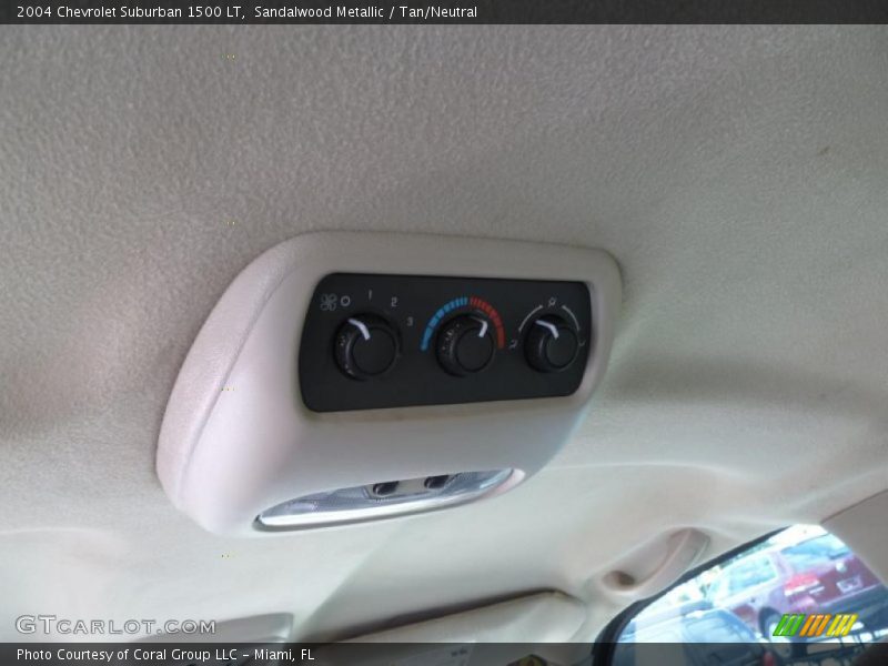 Sandalwood Metallic / Tan/Neutral 2004 Chevrolet Suburban 1500 LT