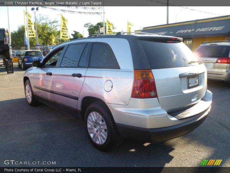 Bright Silver Metallic / Light Taupe 2005 Chrysler Pacifica