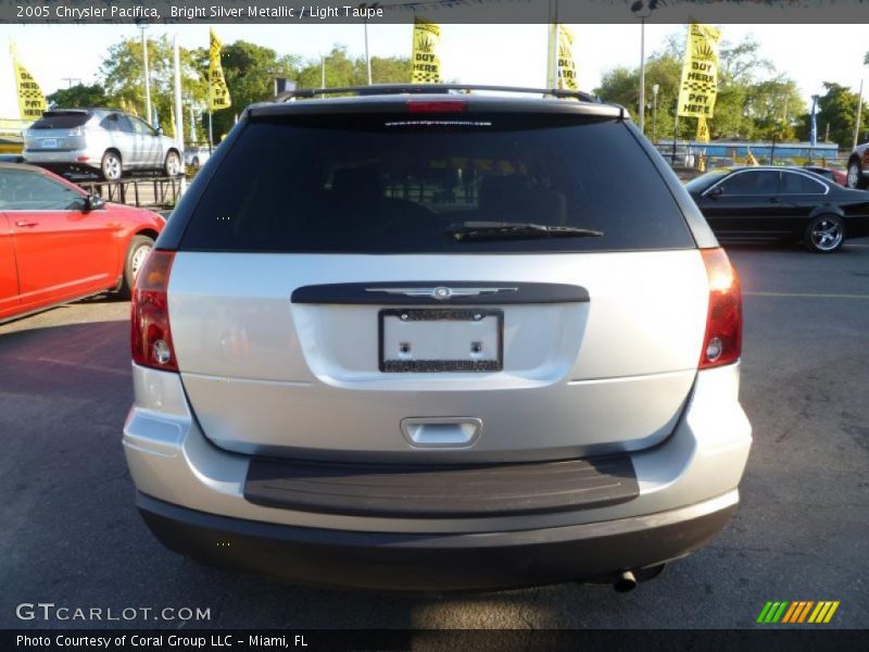 Bright Silver Metallic / Light Taupe 2005 Chrysler Pacifica