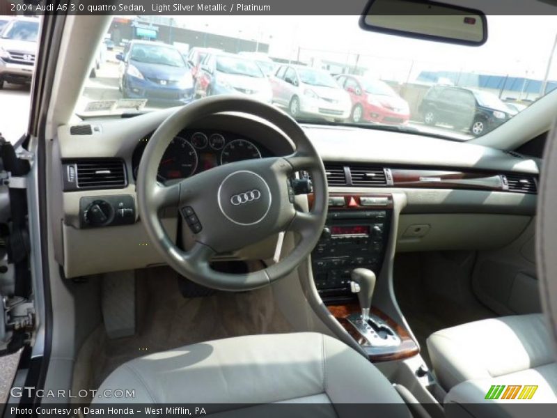 Dashboard of 2004 A6 3.0 quattro Sedan