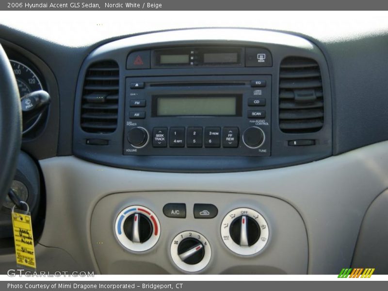 Nordic White / Beige 2006 Hyundai Accent GLS Sedan