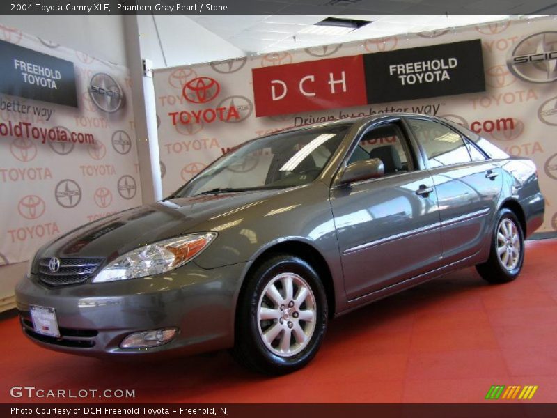 Phantom Gray Pearl / Stone 2004 Toyota Camry XLE