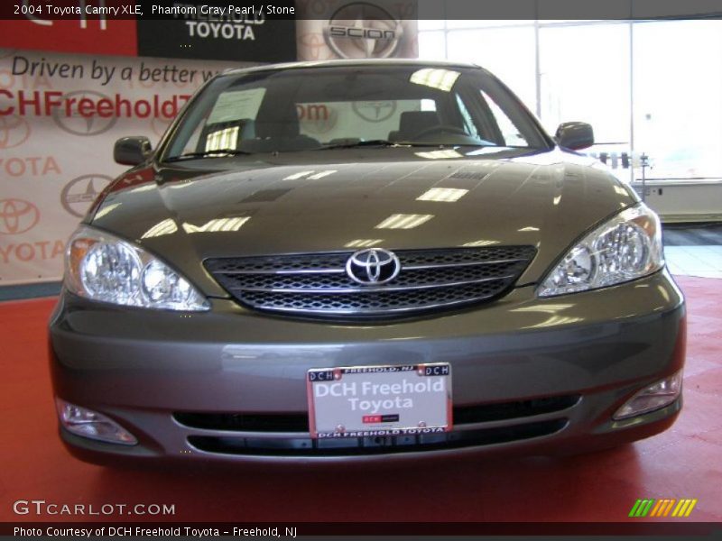 Phantom Gray Pearl / Stone 2004 Toyota Camry XLE