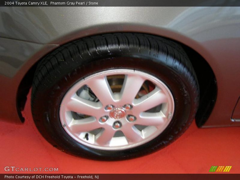 Phantom Gray Pearl / Stone 2004 Toyota Camry XLE