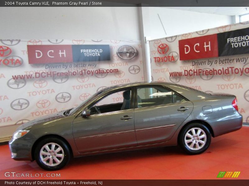 Phantom Gray Pearl / Stone 2004 Toyota Camry XLE