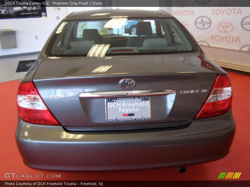 Phantom Gray Pearl / Stone 2004 Toyota Camry XLE