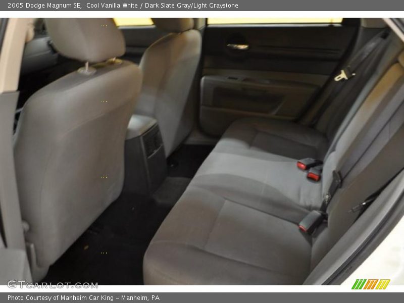 Cool Vanilla White / Dark Slate Gray/Light Graystone 2005 Dodge Magnum SE