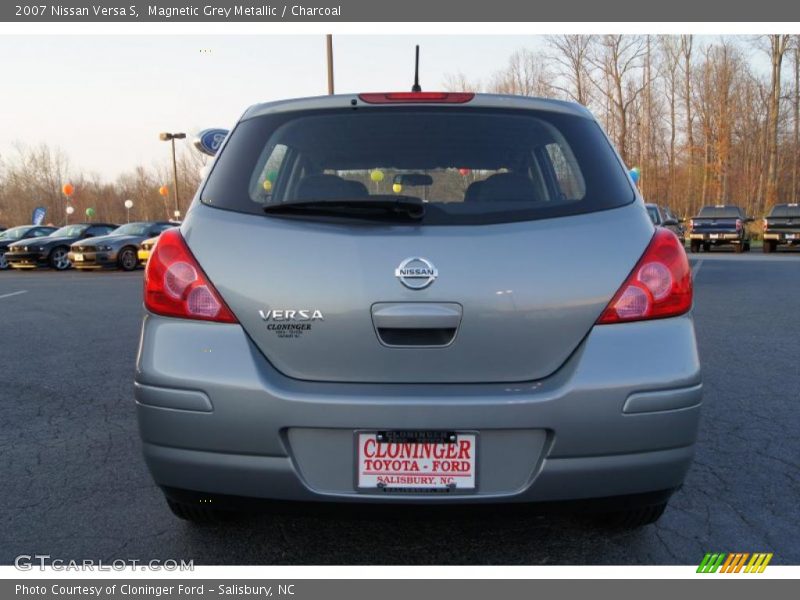 Magnetic Grey Metallic / Charcoal 2007 Nissan Versa S