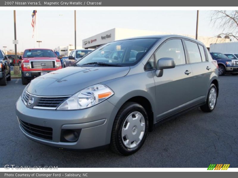Magnetic Grey Metallic / Charcoal 2007 Nissan Versa S