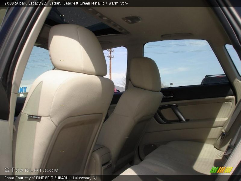 Seacrest Green Metallic / Warm Ivory 2009 Subaru Legacy 2.5i Sedan