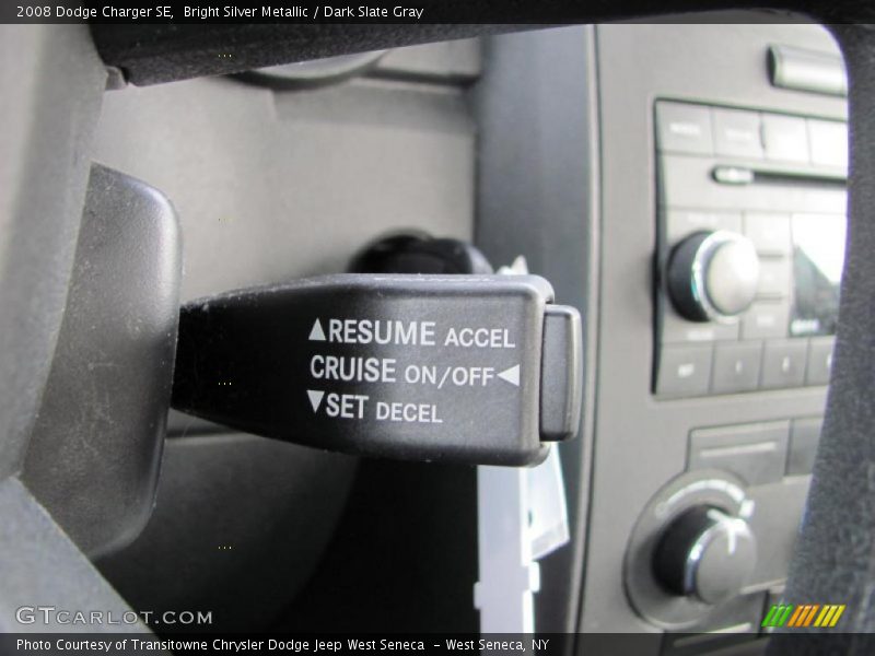 Bright Silver Metallic / Dark Slate Gray 2008 Dodge Charger SE