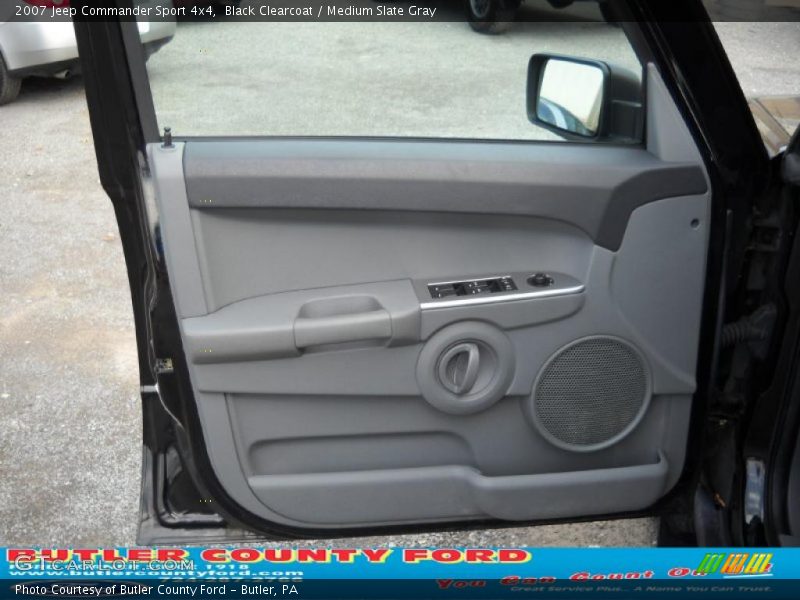 Black Clearcoat / Medium Slate Gray 2007 Jeep Commander Sport 4x4