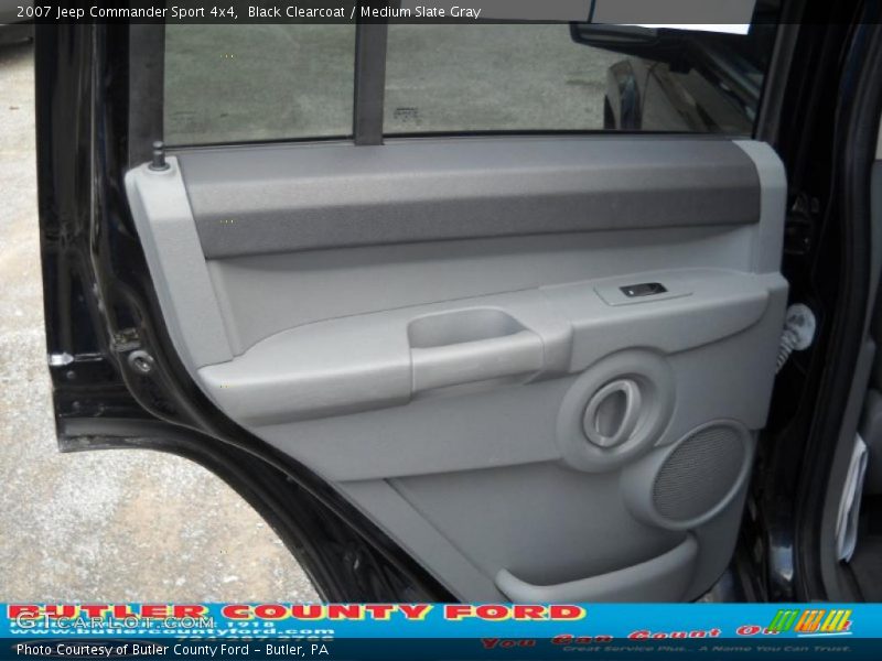 Black Clearcoat / Medium Slate Gray 2007 Jeep Commander Sport 4x4