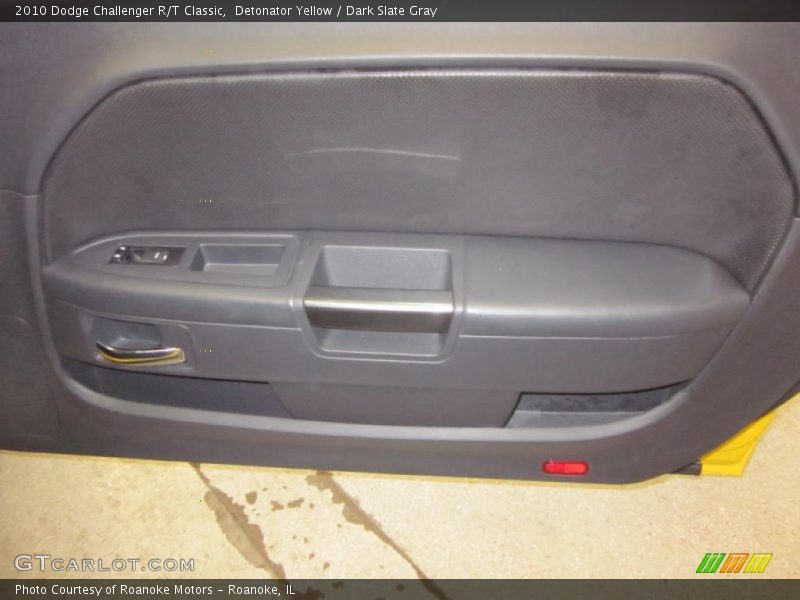 Detonator Yellow / Dark Slate Gray 2010 Dodge Challenger R/T Classic