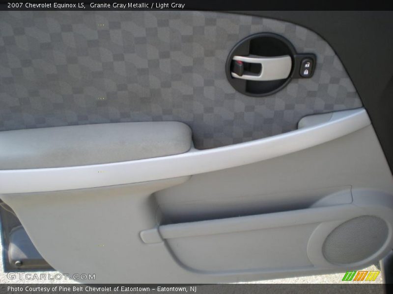 Granite Gray Metallic / Light Gray 2007 Chevrolet Equinox LS