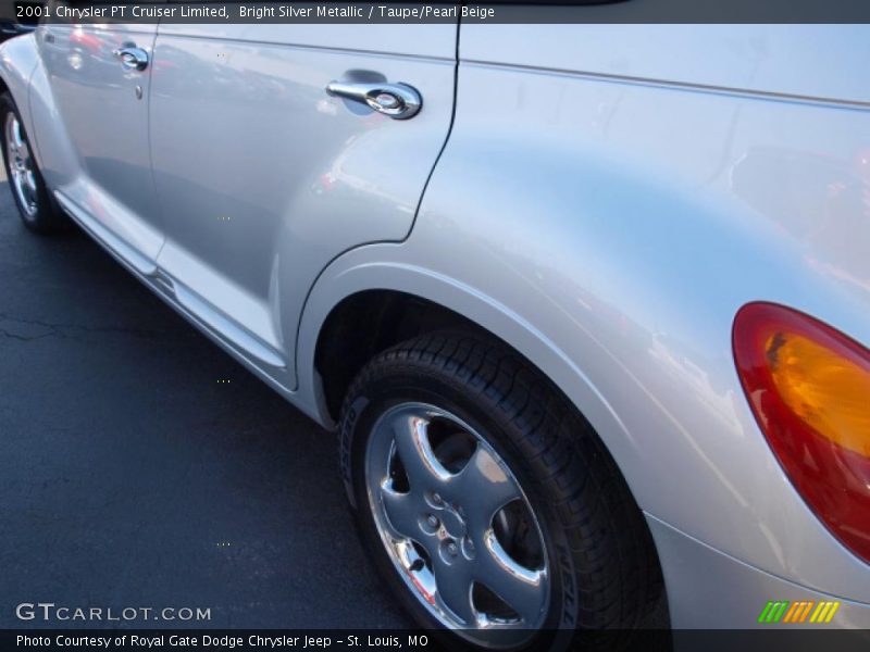 Bright Silver Metallic / Taupe/Pearl Beige 2001 Chrysler PT Cruiser Limited