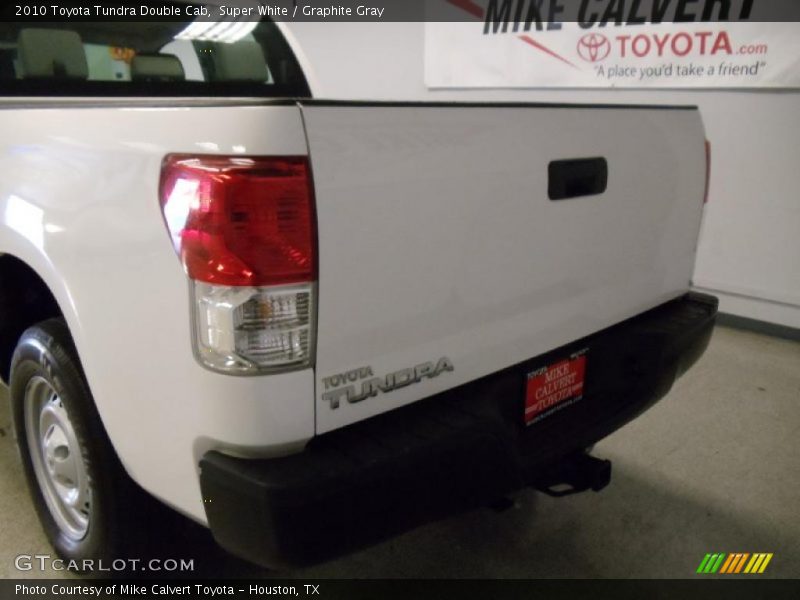 Super White / Graphite Gray 2010 Toyota Tundra Double Cab