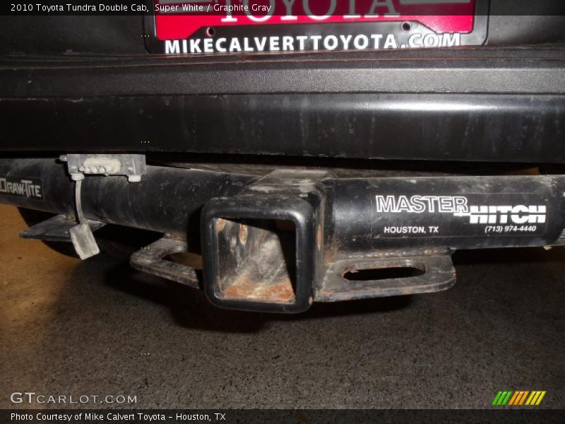 Super White / Graphite Gray 2010 Toyota Tundra Double Cab