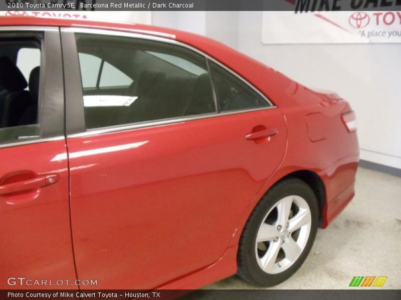 Barcelona Red Metallic / Dark Charcoal 2010 Toyota Camry SE