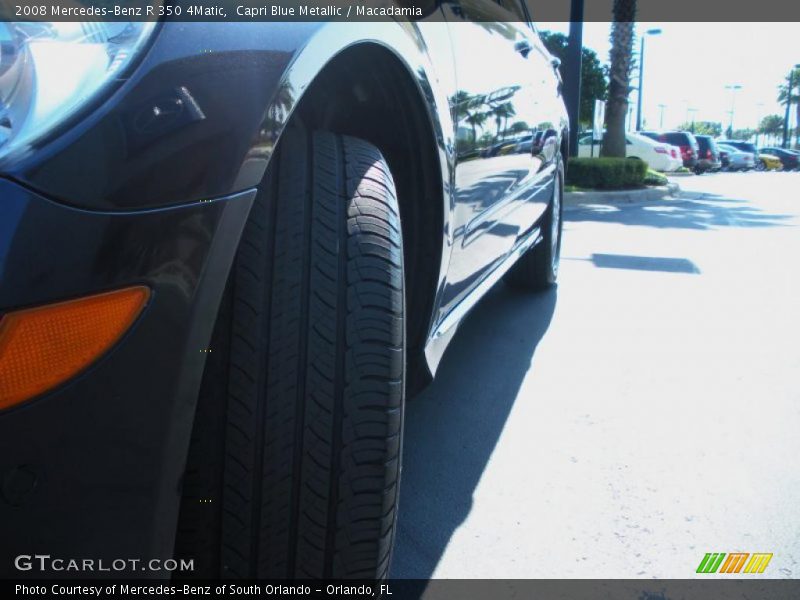 Capri Blue Metallic / Macadamia 2008 Mercedes-Benz R 350 4Matic