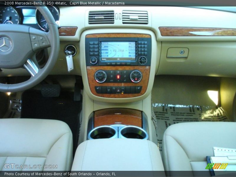 Capri Blue Metallic / Macadamia 2008 Mercedes-Benz R 350 4Matic