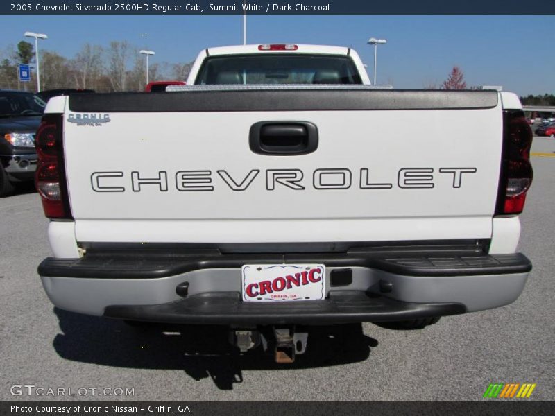 Summit White / Dark Charcoal 2005 Chevrolet Silverado 2500HD Regular Cab