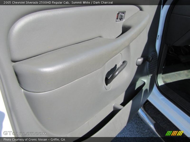 Summit White / Dark Charcoal 2005 Chevrolet Silverado 2500HD Regular Cab