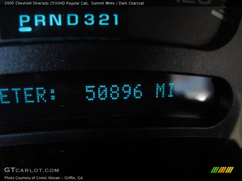 Summit White / Dark Charcoal 2005 Chevrolet Silverado 2500HD Regular Cab