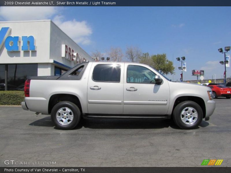Silver Birch Metallic / Light Titanium 2009 Chevrolet Avalanche LT