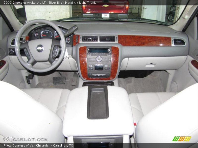 Dashboard of 2009 Avalanche LT