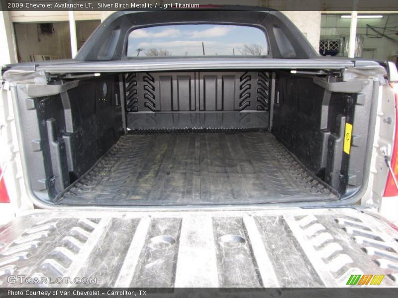 Silver Birch Metallic / Light Titanium 2009 Chevrolet Avalanche LT