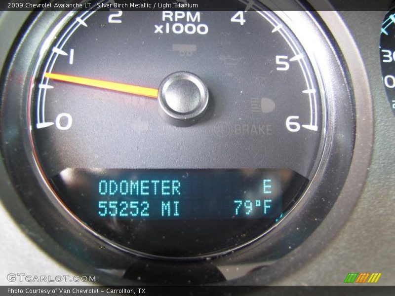 Silver Birch Metallic / Light Titanium 2009 Chevrolet Avalanche LT