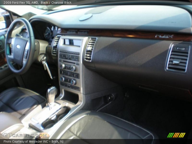 Black / Charcoal Black 2009 Ford Flex SEL AWD