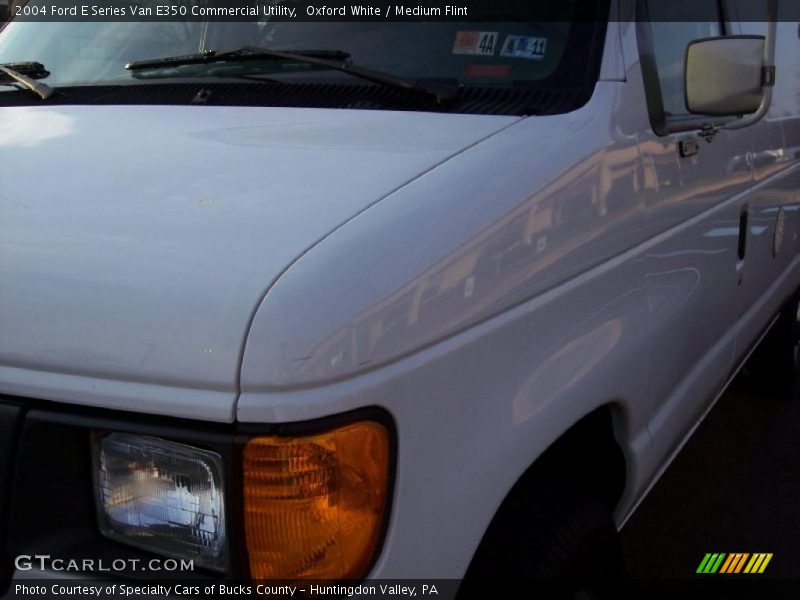 Oxford White / Medium Flint 2004 Ford E Series Van E350 Commercial Utility