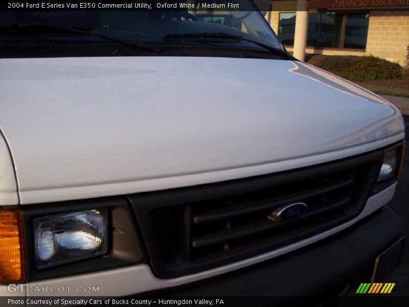 Oxford White / Medium Flint 2004 Ford E Series Van E350 Commercial Utility