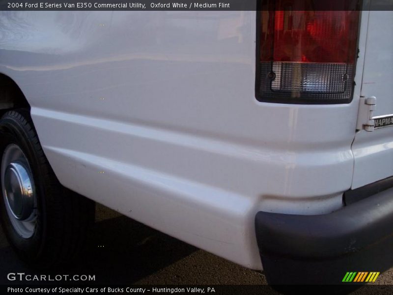 Oxford White / Medium Flint 2004 Ford E Series Van E350 Commercial Utility
