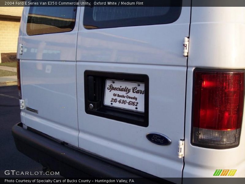 Oxford White / Medium Flint 2004 Ford E Series Van E350 Commercial Utility