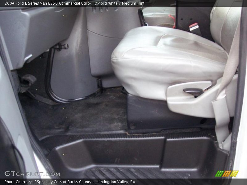 Oxford White / Medium Flint 2004 Ford E Series Van E350 Commercial Utility