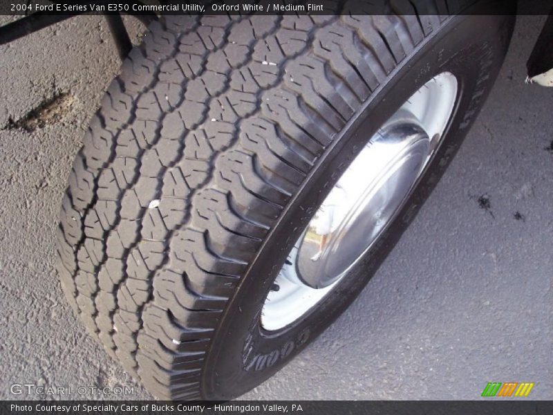 Oxford White / Medium Flint 2004 Ford E Series Van E350 Commercial Utility