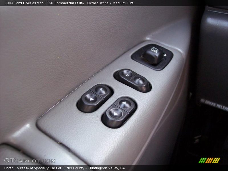 Oxford White / Medium Flint 2004 Ford E Series Van E350 Commercial Utility
