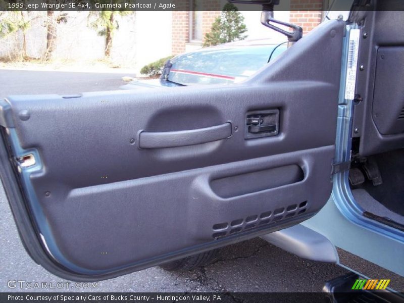 Door Panel of 1999 Wrangler SE 4x4